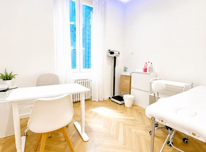 Sala visite dello studio di Milano